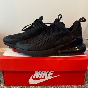 All black Nike Air Max 270